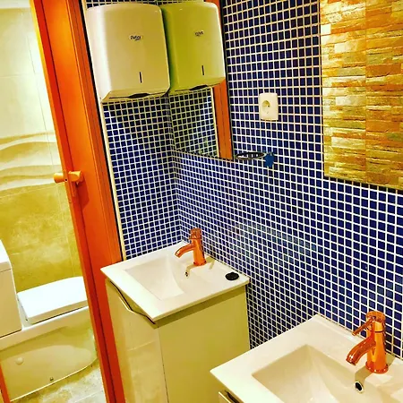 02lisbon Downtown Private Bedroom River View Гостевой дом *